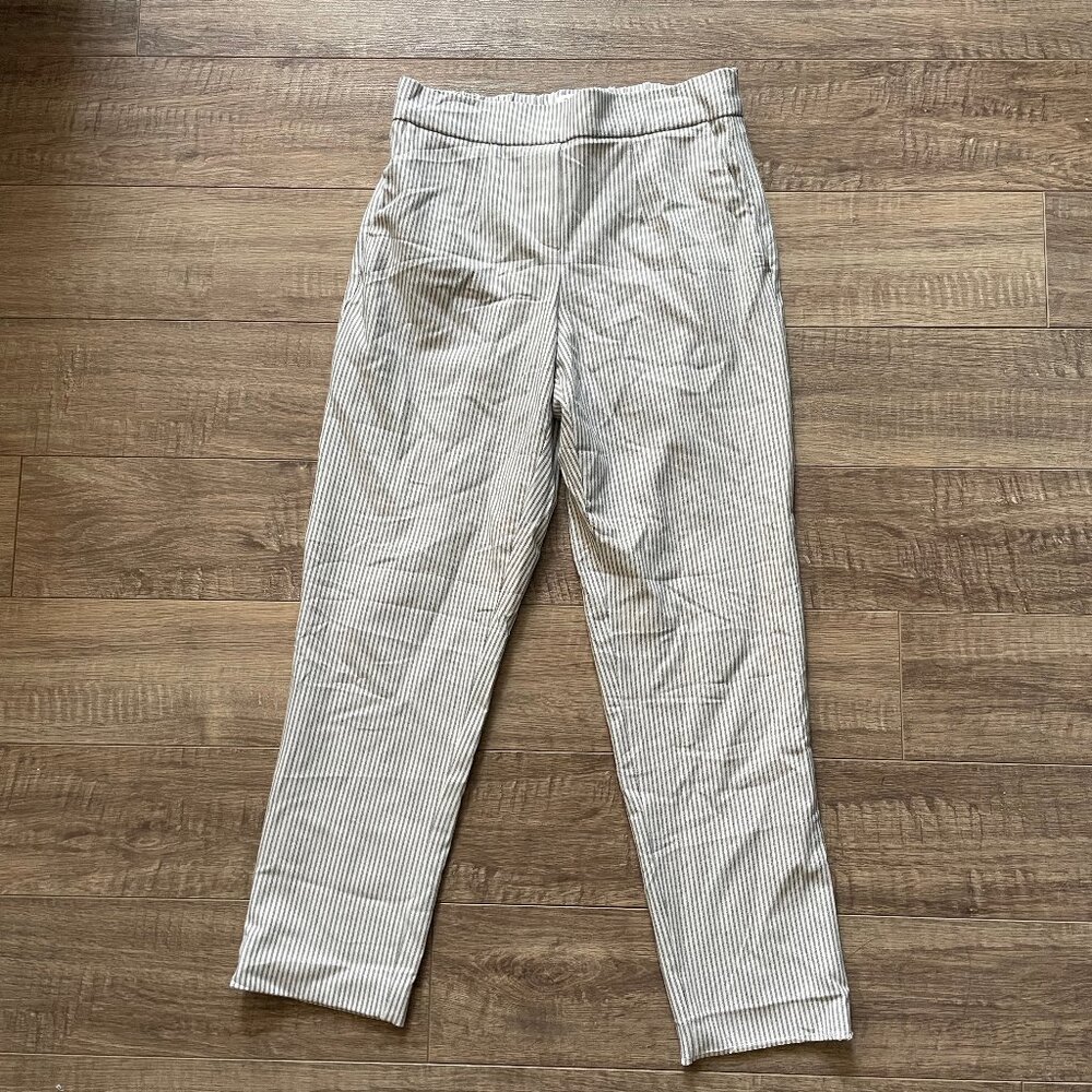 Aritzia Babaton cropped, pin striped pants, elasticized waist, size 0